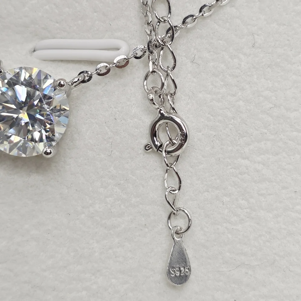 ✨ 4 Carat Moissanite Solitaire Necklace – Timeless Brilliance ✨